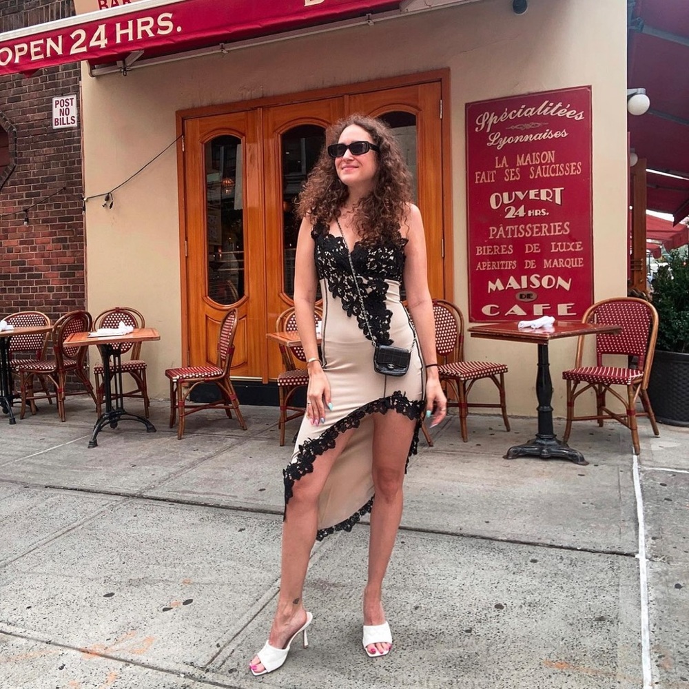 Asymmetrical Lace-Trim Bodycon Dress - Black on Cream - Picture 2 of 5